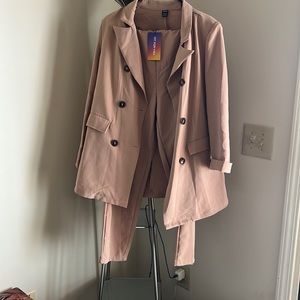 Never worn/ brand new/ size L/ Tan